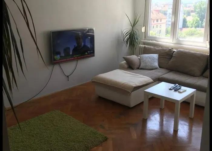 Mia Apartman