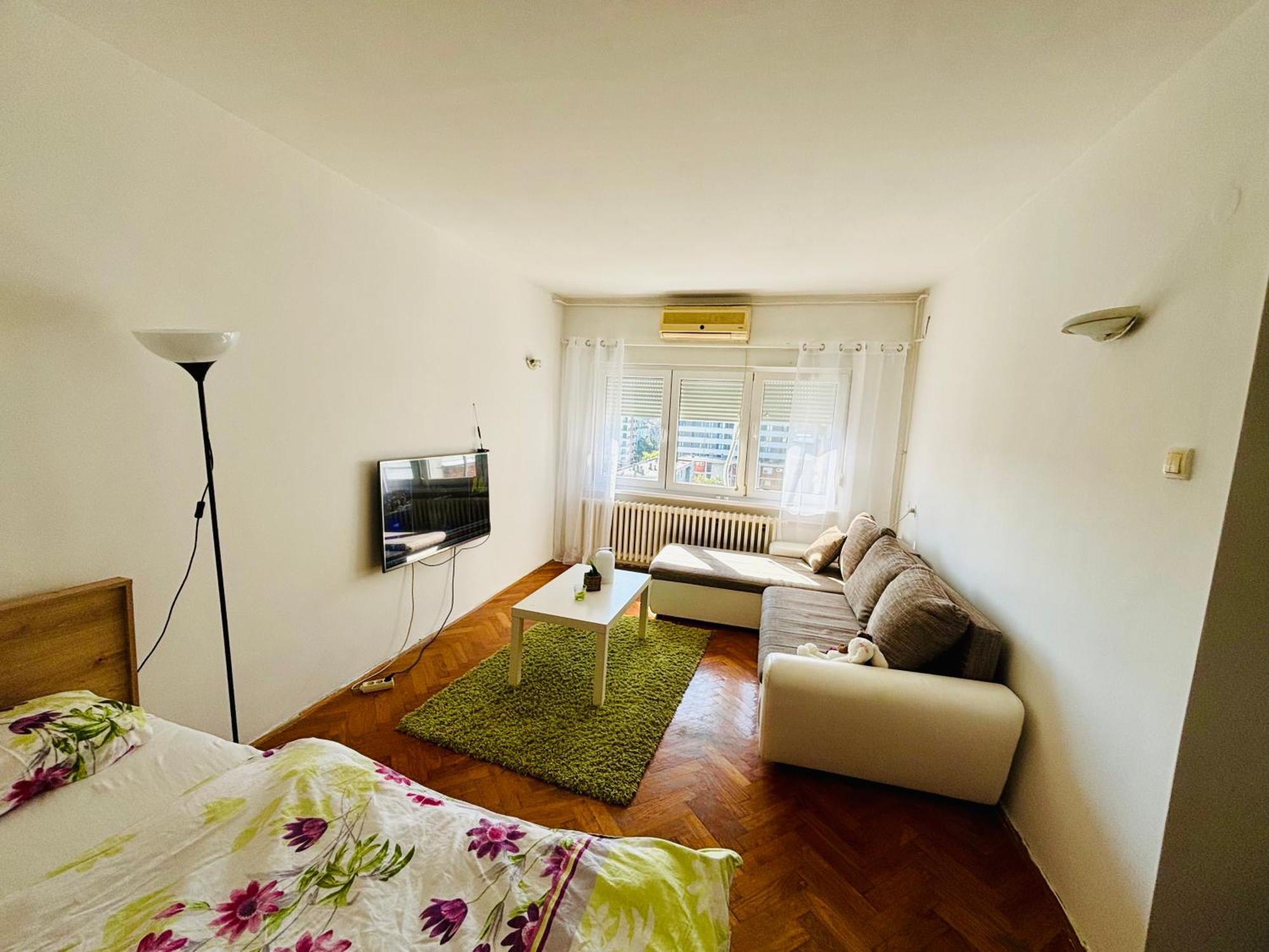Apartment Mia Novi Sad